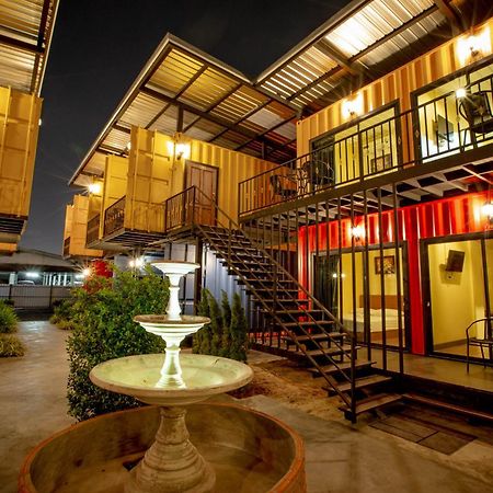 Tuscany Land Resort Donmuang Bangkok Buitenkant foto