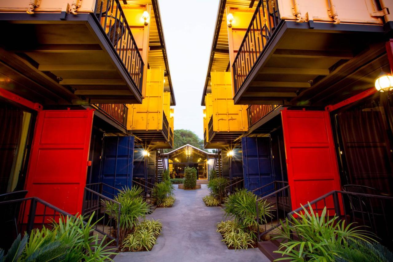 Tuscany Land Resort Donmuang Bangkok Buitenkant foto